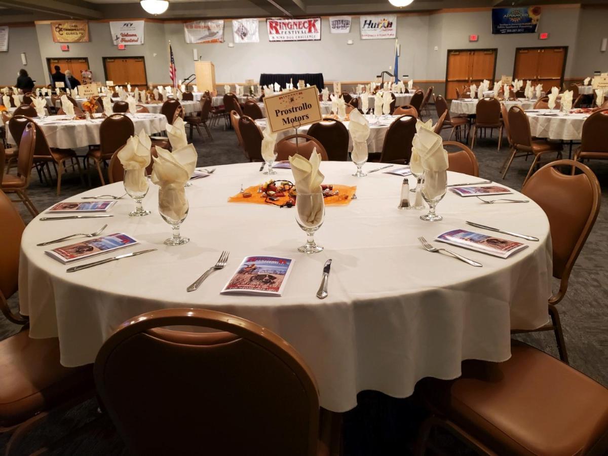Crossroads Hotel And Huron Event Center 外观 照片
