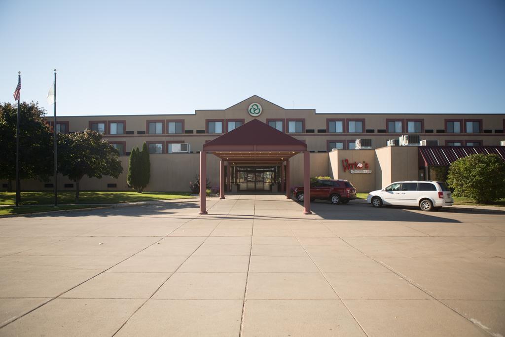 Crossroads Hotel And Huron Event Center 外观 照片