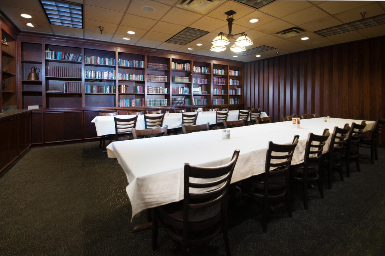 Crossroads Hotel And Huron Event Center 外观 照片